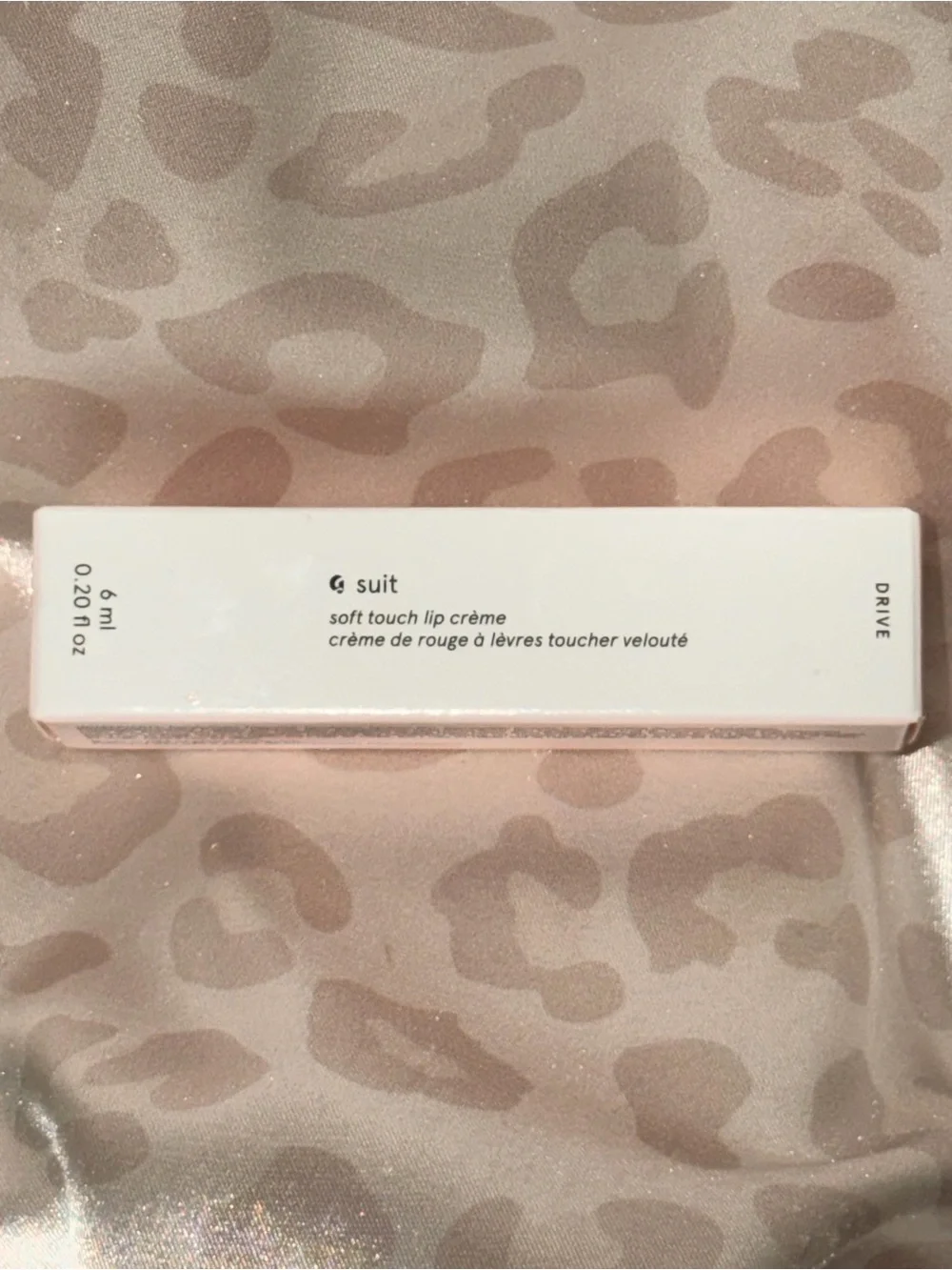 GLOSSIER | G Suit Soft Touch Lip Crème - Drive